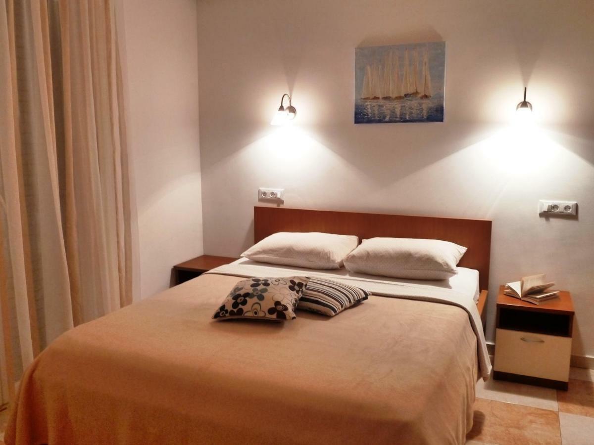 Nice Apartment&Room in Cavtat Buitenkant foto
